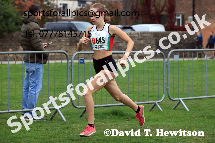 Girls Under-15s relay, 2025 Northern Cross Country Relays, Graves Park, Sheffield. Photo: David T. Hewitson/Sports for All Pics